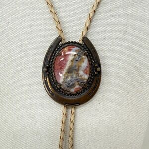 Bennett Horseshoe Bolo Tie Large Stone Leather Cord‎ Western Cowboy